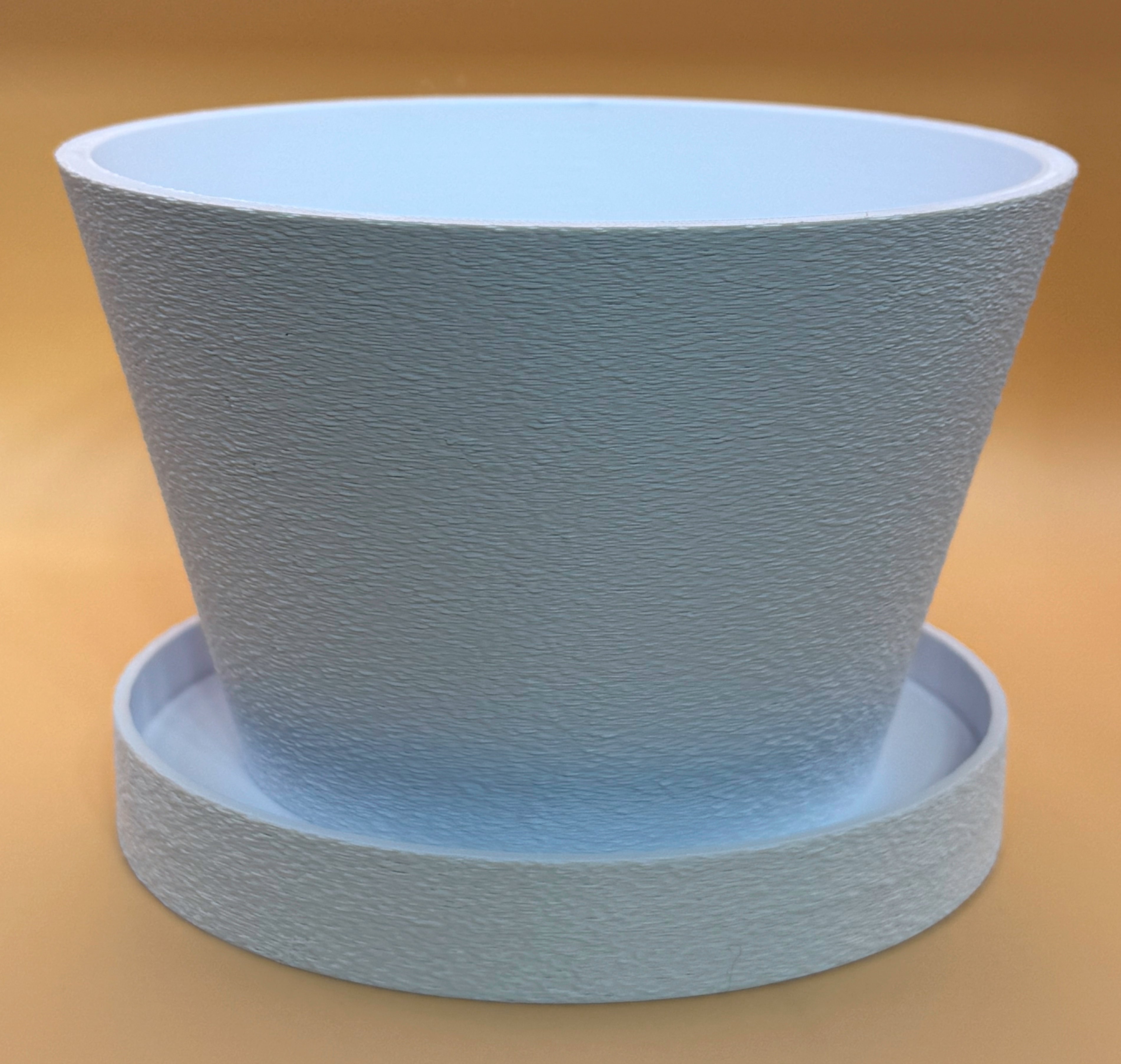 Succulent and houseplant planter with saucer